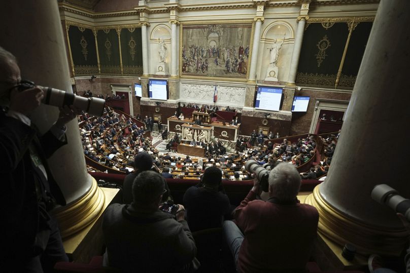 frances new prime minister bayrou delivers policy speech hoping to avoid no confidence vote 0 aRznYMc4