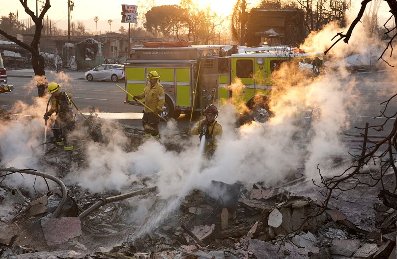 overnight curfew orders in place as death toll from california wildfires rises to 11 auvyVnuG