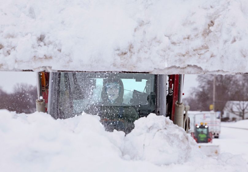 us snowstorm leaves four dead hundreds of thousands without power 1 YfZ1krVF