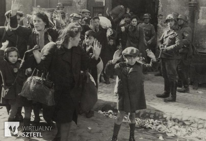 Daffodils to commemorate the 82nd anniversary of the Warsaw Ghetto Uprising 1 daffodils to commemorate the 82nd anniversary of the warsaw ghetto uprising 0 bw8ukzLg