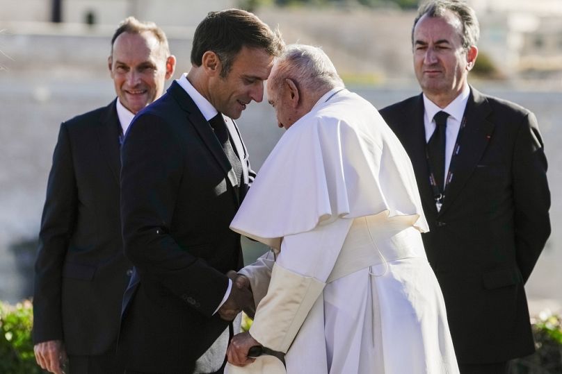Death of Pope Francis: The pontiff and Emmanuel Macron, a complex relationship 1 death of pope francis the pontiff and emmanuel macron a complex relationship 0 1eLLREDQ