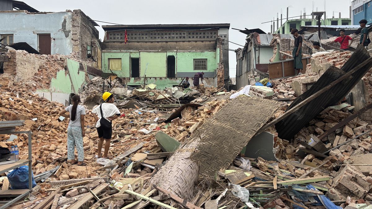 death toll from 28 march earthquake in myanmar rises above 3500 junta says HQd4NHXM