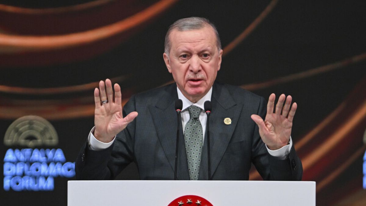 erdogan positions turkey as point of stability for european security and syria IbEXIH2M