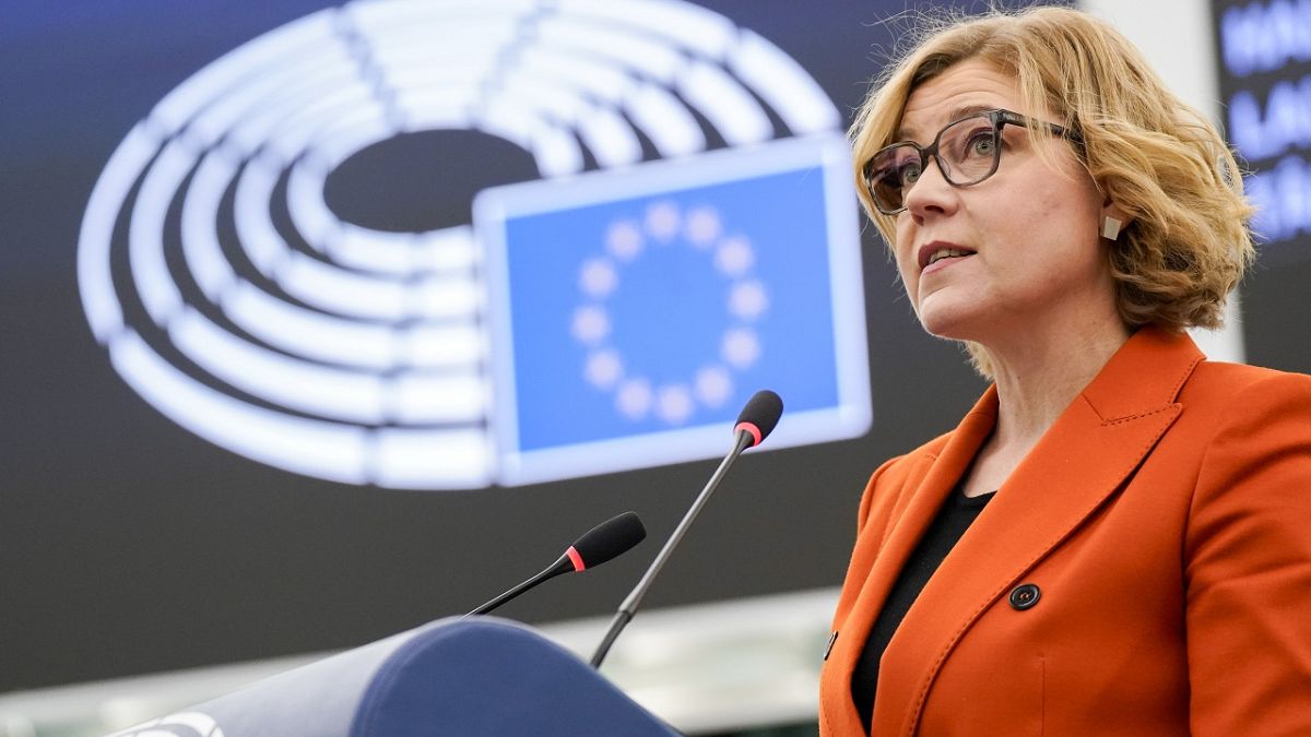 eu commission presents plans to boost ai uptake protect critical sectors CePwSdB1