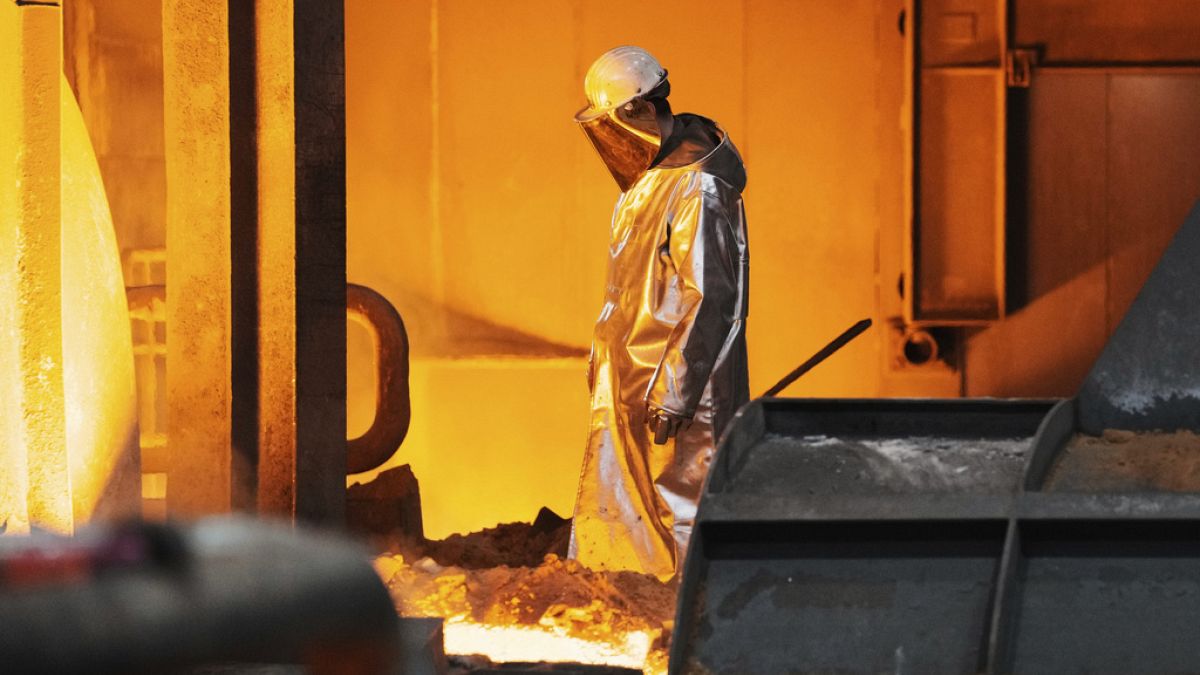 eu trade minister near agreement on first round of retaliatory tariffs against us G9ZtBTCn