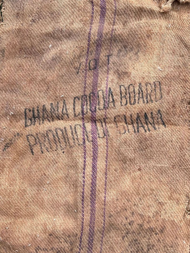 Ibrahim Mahama wraps Kunsthalle Bern in jute ahead of June reopening 1 ibrahim mahama wraps kunsthalle bern in jute ahead of june reopening 0 XO6s3RMJ