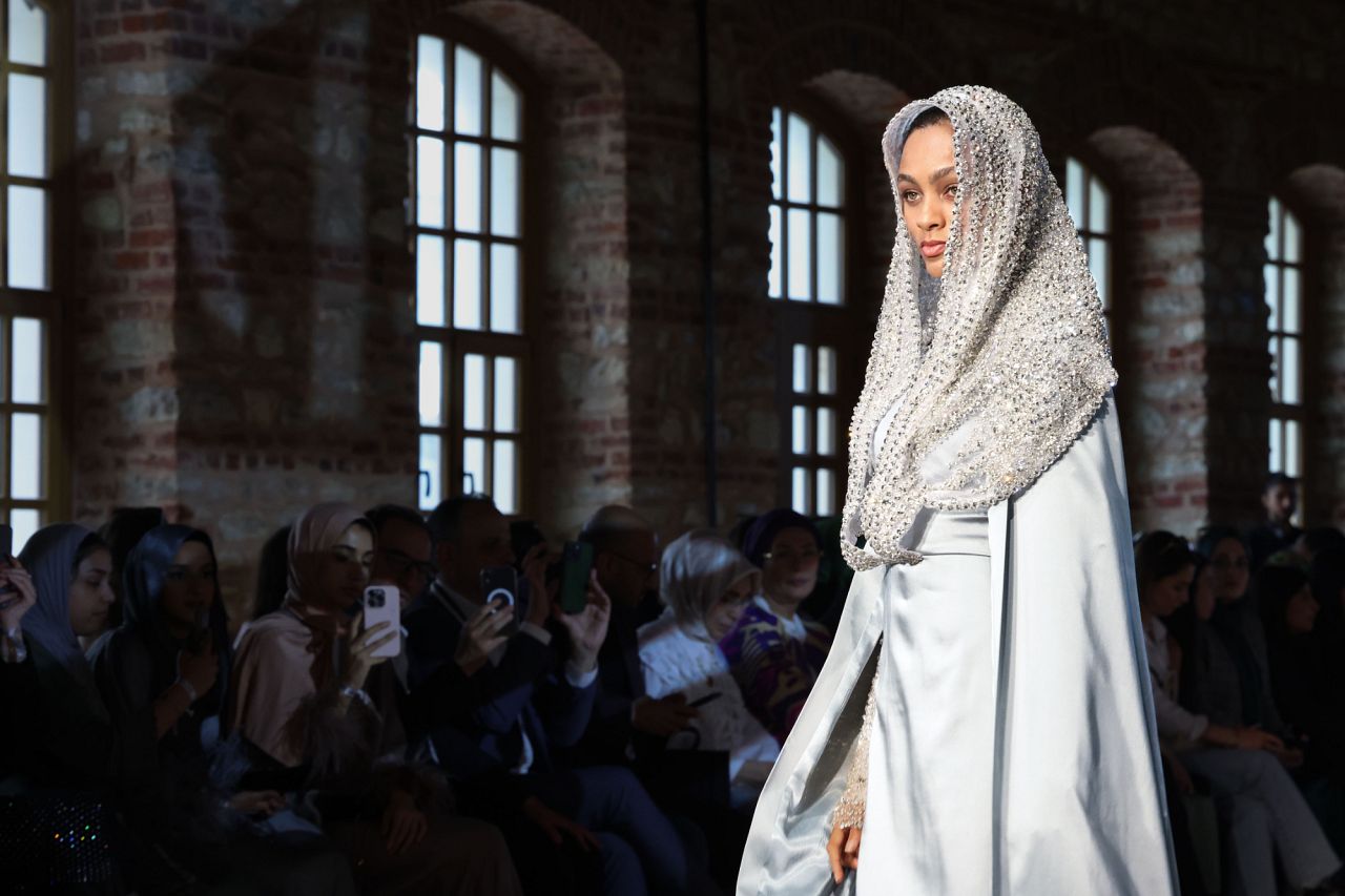 Modesty blazes: Inside the multi-million euro industry selling 'conservative' clothes 7 modesty blazes inside the multi million euro industry selling conservative clothes 6 y3wiL9HN