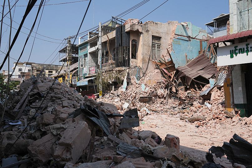 Myanmar earthquake death toll surpasses 2,000 amid worsening humanitarian crisis 2 myanmar earthquake death toll surpasses 2000 amid worsening humanitarian crisis 1 5mj4ngJz