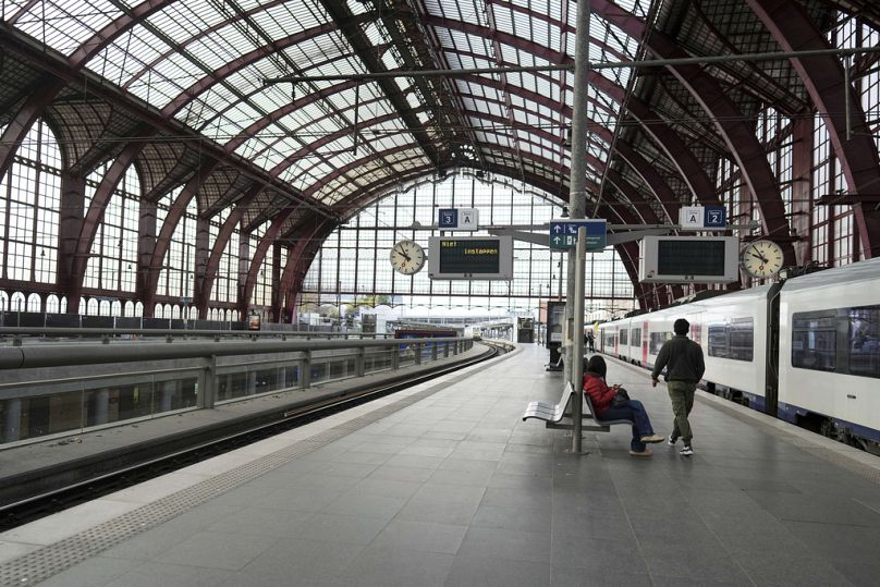Nationwide strike across Belgium severely disrupts public transport and other services 1 nationwide strike across belgium severely disrupts public transport and other services 0 vB5XRUN1