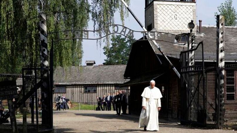 Pope Francis: A life in pictures 16 pope francis a life in pictures 15 aDJFRujQ