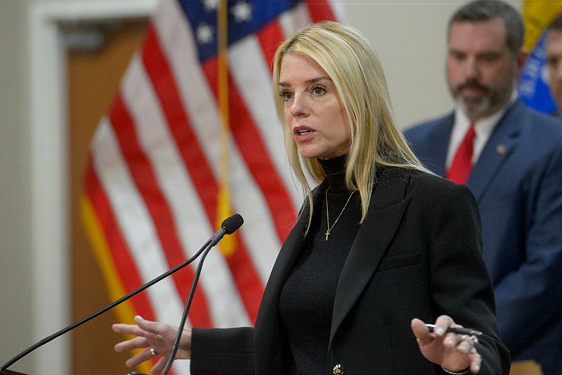 Prosecutors to seek death penalty for Luigi Mangione in health insurance CEO shooting case 2 prosecutors to seek death penalty for luigi mangione in health insurance ceo shooting case tctBeuSt