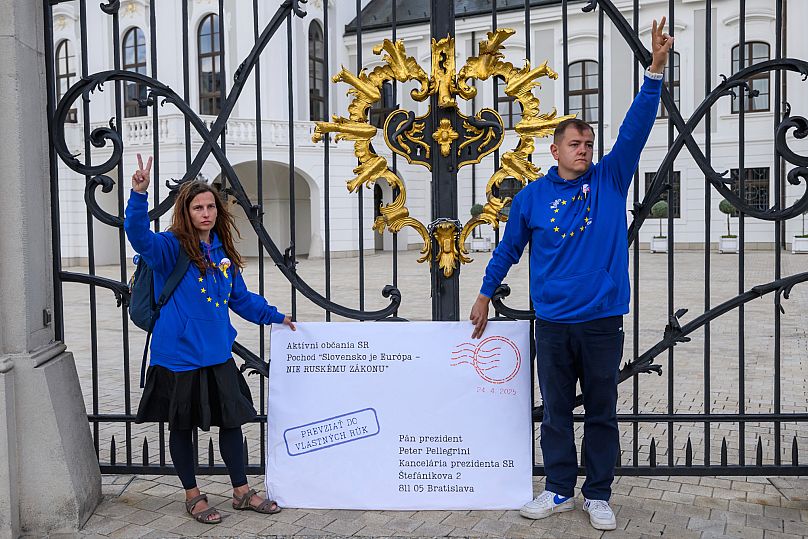 Protesters in Slovakia rally against legislation they say could harm NGOs' work 1 protesters in slovakia rally against legislation they say could harm ngos work 0 wlpJtOnC