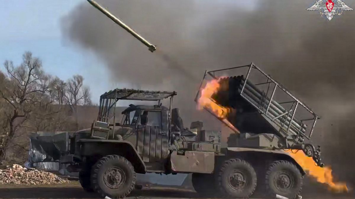 russia launches massive attack on ukrainian city of kharkiv injuring eight ywAWjXSi