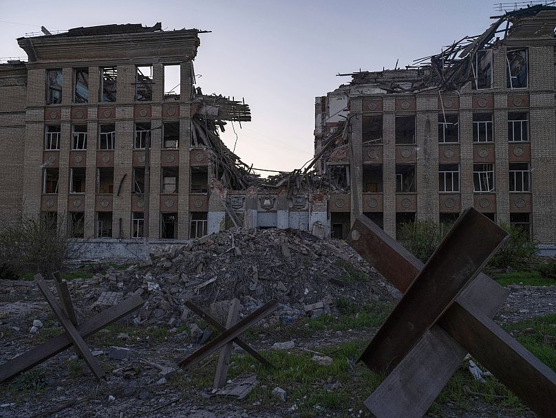 Russian attacks on Ukraine during Easter ceasefire killed three, Kherson official says 1 russian attacks on ukraine during easter ceasefire killed three kherson official says 0 PJUaSL6n
