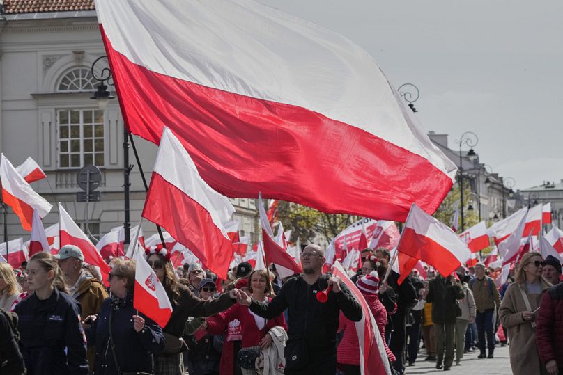 Thousands of Poles march in far-right rally to mark Independence Day 2 thousands of poles march in far right rally to mark independence day 1 DREBgzFz