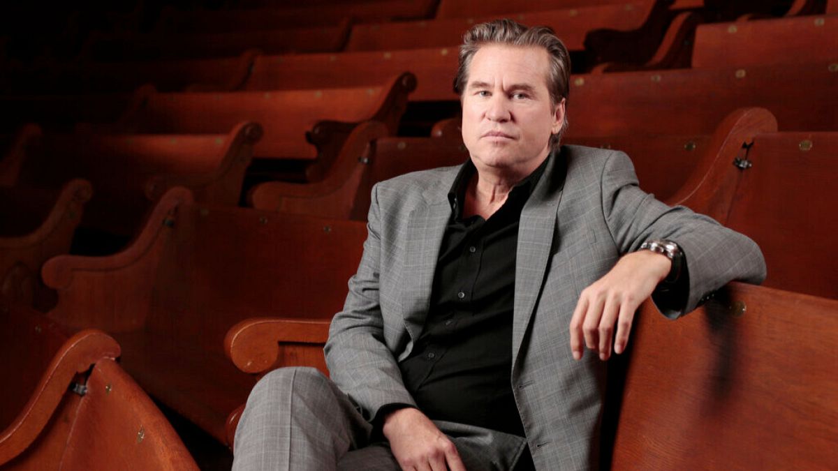 top gun and batman star val kilmer dies aged 65 ahW8hSXe