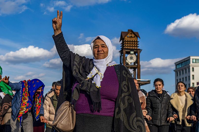 Turkey's Erdoğan meets pro-Kurdish MPs as they seek to end 40-year insurgency 2 turkeys erdogan meets pro kurdish mps as they seek to end 40 year insurgency 1 DXte95mk