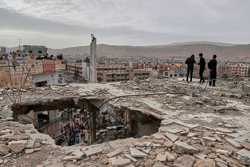 UK lifts sanctions on Syria, says country deserves chance to rebuild economy 1 uk lifts sanctions on syria says country deserves chance to rebuild economy 0 DasduCId