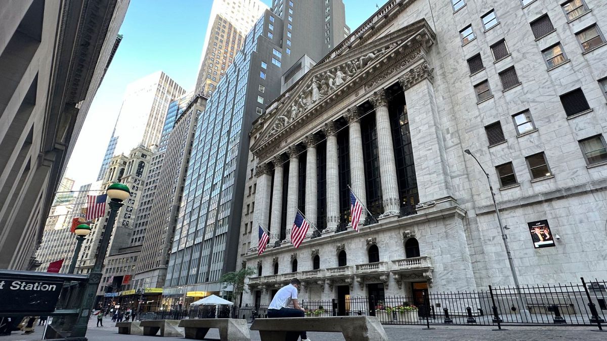 us stocks drop again following another day of market volatility KkamdsAq