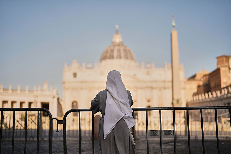 Who is Kevin Farrell, the cardinal running the Vatican until the next pope is chosen? 1 who is kevin farrell the cardinal running the vatican until the next pope is Jd1hXfqW